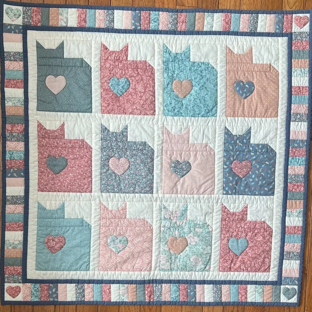 Handmade Hand-Quilted Cozy Cat Baby Quilt / Lap Blanket / Wall Hanging ~ Kittens - Picture 1 of 16